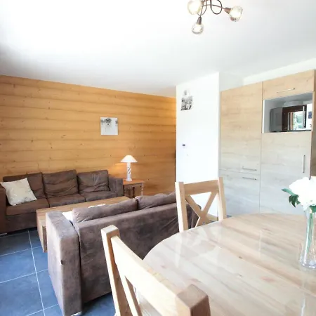 Apartment Spacieux 4 Pieces, 6 Couchages, Terrasse, Pres Pistes Et Commerces, Parking Couvert, Casier A Skis - Fr-1-572-244 Les Carroz d'Araches