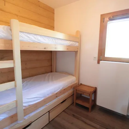 Spacieux 4 Pieces, 6 Couchages, Terrasse, Pres Pistes Et Commerces, Parking Couvert, Casier A Skis - Fr-1-572-244 Apartment *