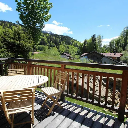 Spacieux 4 Pieces, 6 Couchages, Terrasse, Pres Pistes Et Commerces, Parking Couvert, Casier A Skis - Fr-1-572-244 Apartment